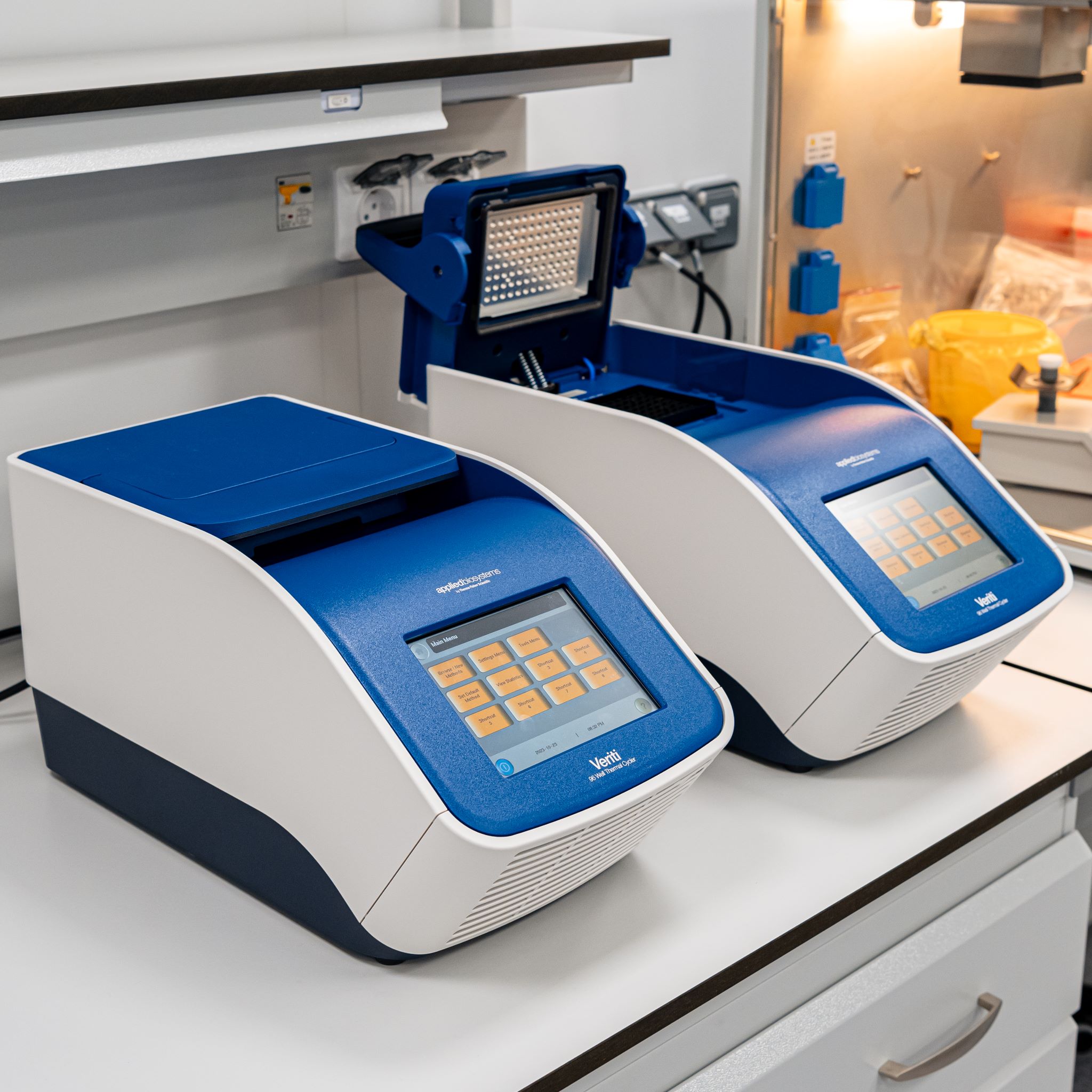 ДНК-амплификатор THERMO FISHER SCIENTIFIC Veriti с реакционным блоком 96×0,2 мл 